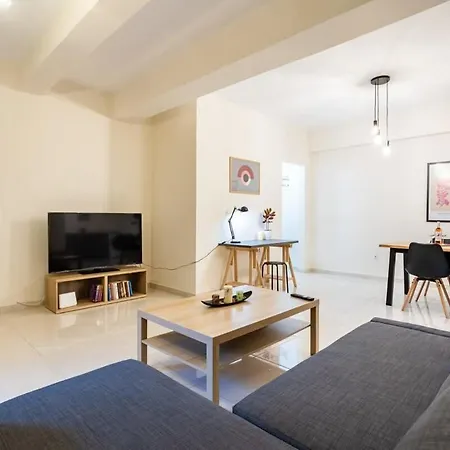 Escape To Kalamata'S Old City Your Urban Oasis Exterior foto
