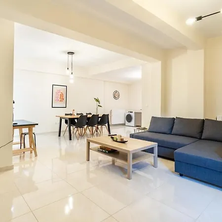 Escape To Kalamata'S Old City Your Urban Oasis Exterior foto