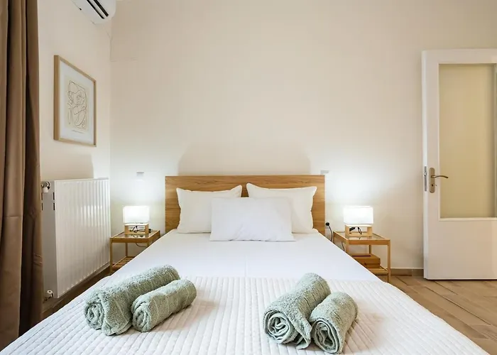 Escape To Kalamata\'S Old City Your Urban Oasis