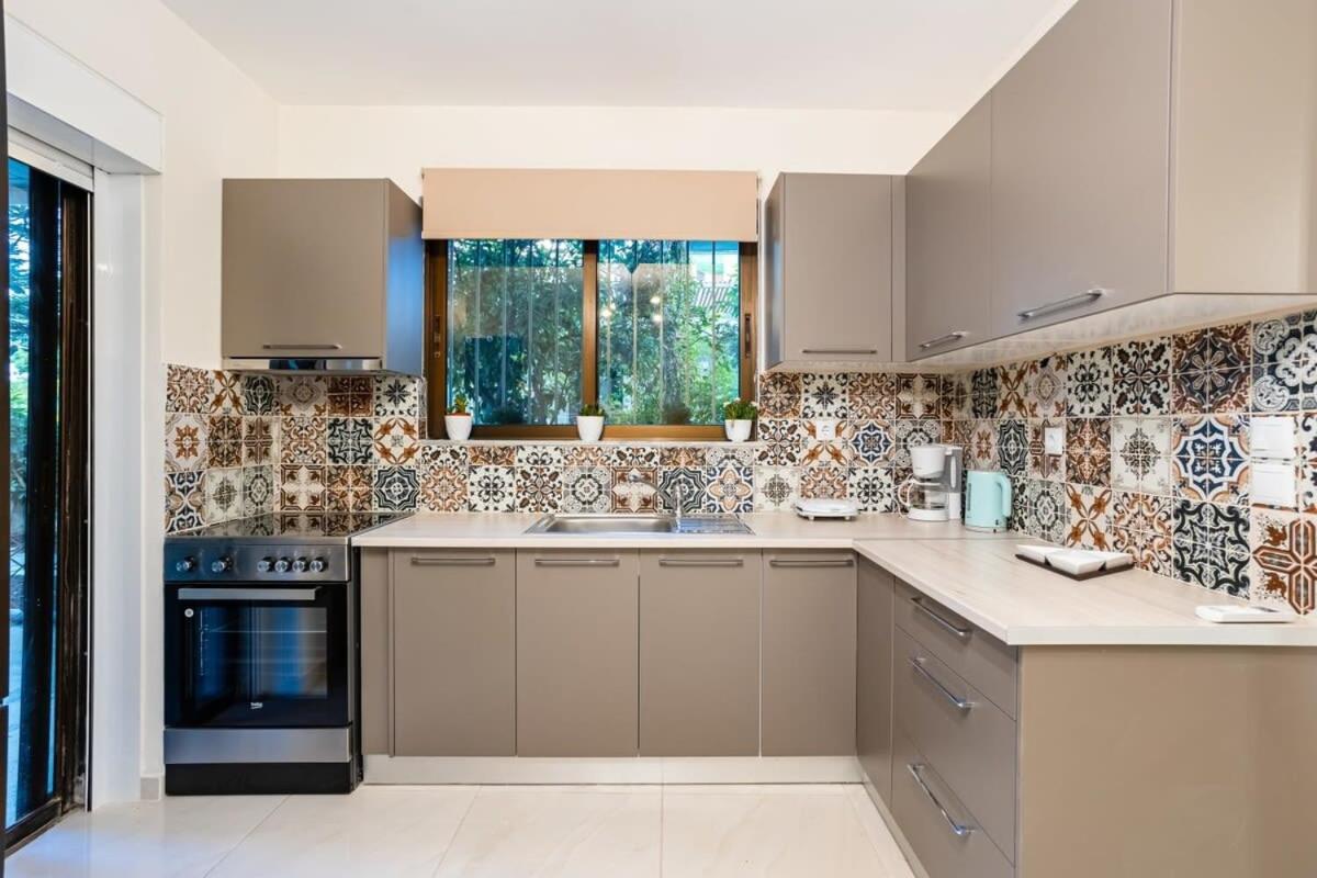 Escape To Kalamata's Old Your Urban Oasis * Kalamata