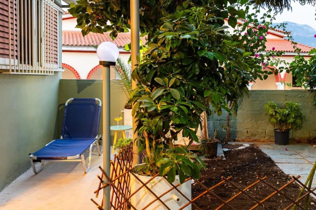 Escape To Kalamata's Old Your Urban Oasis Apartment
